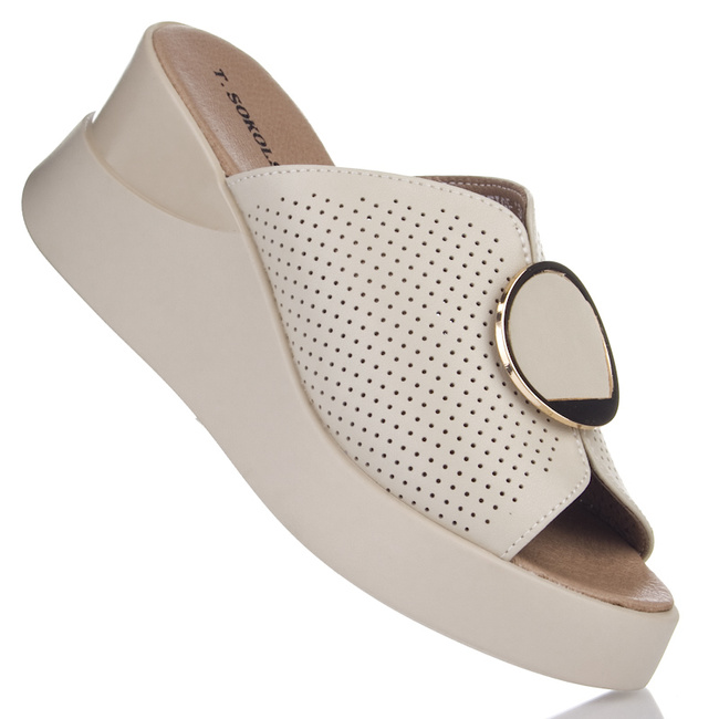 Beżowe klapki damskie ażurowe na koturnie T. Sokolski L25-242 beige