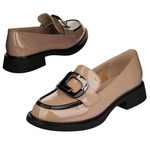 Lakierowane lordsy damskie Filippo DP6186/25 BE beżowe z ozdobą