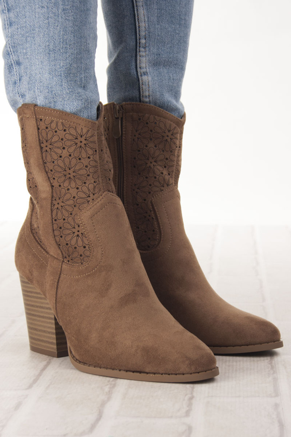 Ażurowe botki na obcasie S. Barski HY52-514 coffee beżowe kowbojki