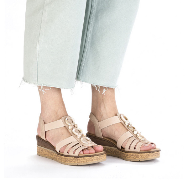 Sandały damskie na koturnie wsuwane różowe Rieker 63778-31 rose