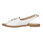 Białe Sandały płaskie damskie Filippo DS6918/25 WH z ozdobą