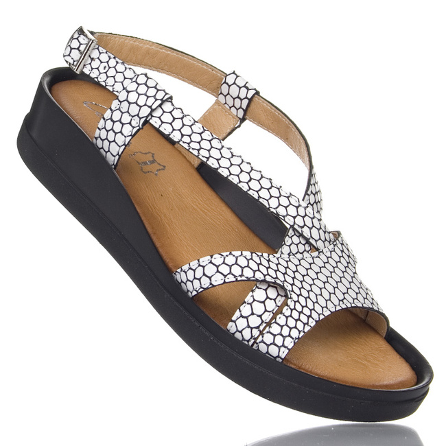 Skórzane sandały na platformie Contes 610 biało czarne polskie