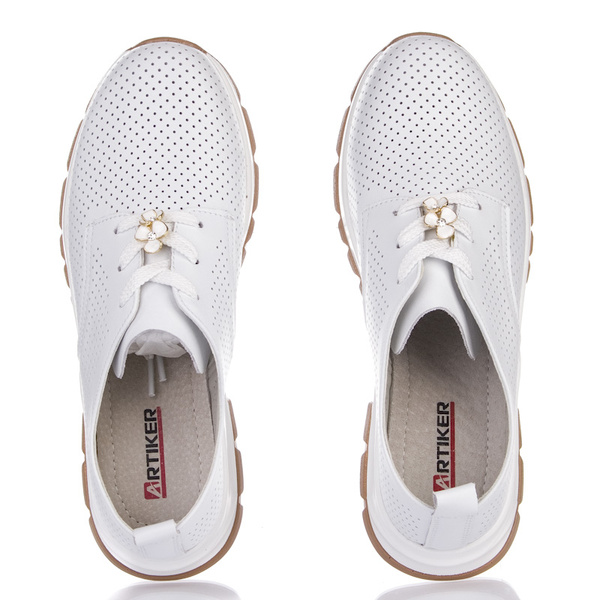 Białe sneakersy ażurowe damskie Artiker 54C1810 white skórzane