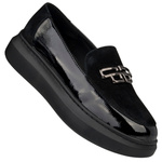 Lakierowane mokasyny damskie Filippo DP7216/25 BK czarne z ozdobą