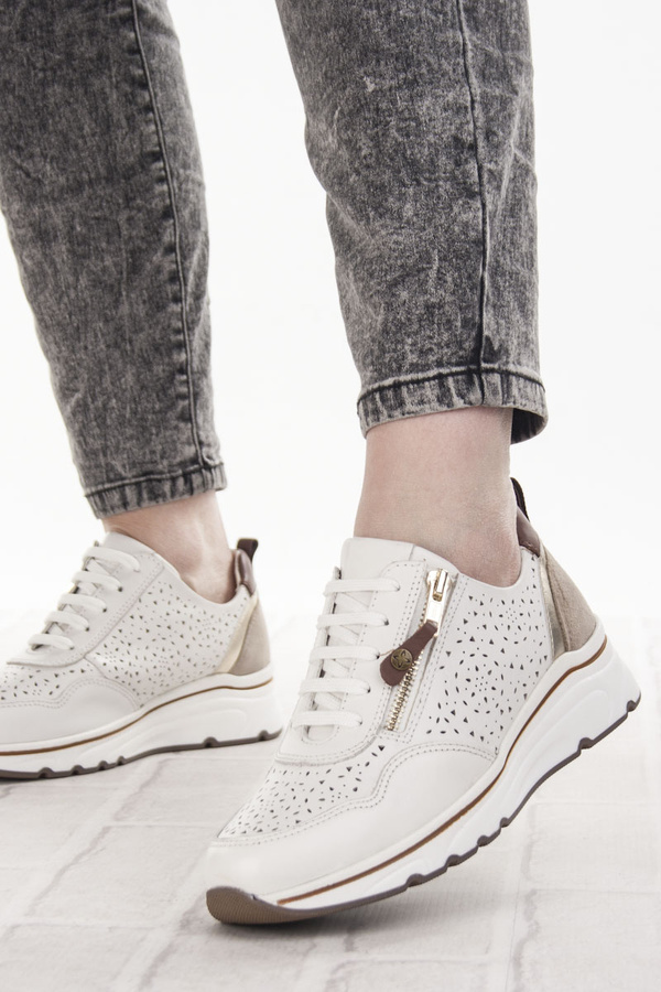 Sneakersy na koturnie damskie Maciejka P6807-11 białe buty wiosenne