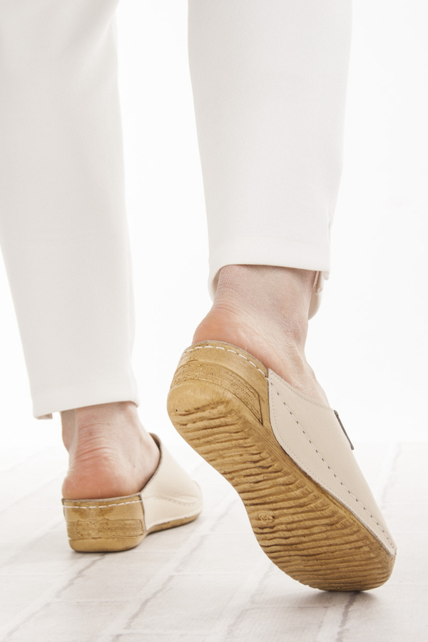 Klapki damskie beżowe T.Sokolski HH L211 Beige skórzane komfortowe