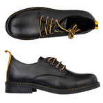 Czarne Półbuty damskie wiązane Venezia V472-01502-01BLA skórzane glany