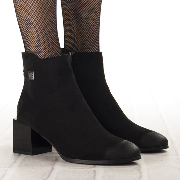 Zamszowe botki damskie Potocki 12743BK czarne ocieplone wygodne