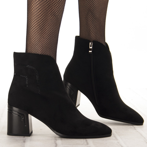 Zamszowe Botki damskie D&A S.Barski MR52-131 czarne ocieplone