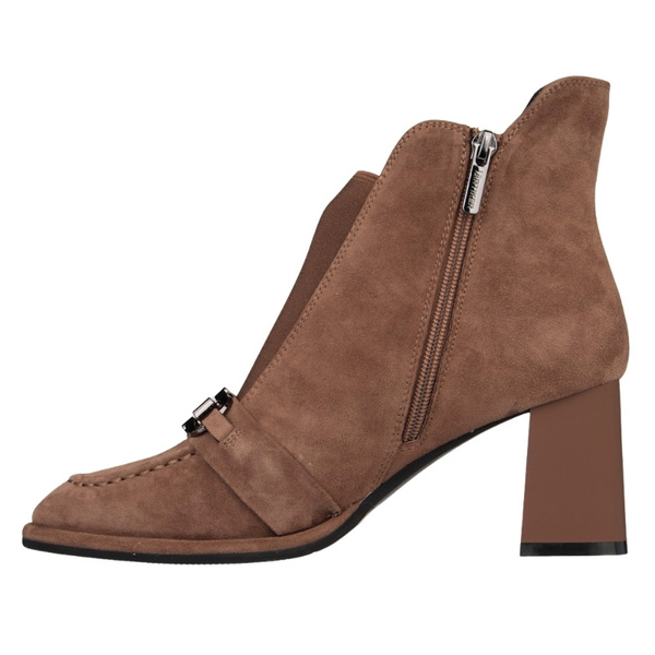 Brązowe Botki na słupku damskie Artiker 57C0221 zamszowe eleganckie