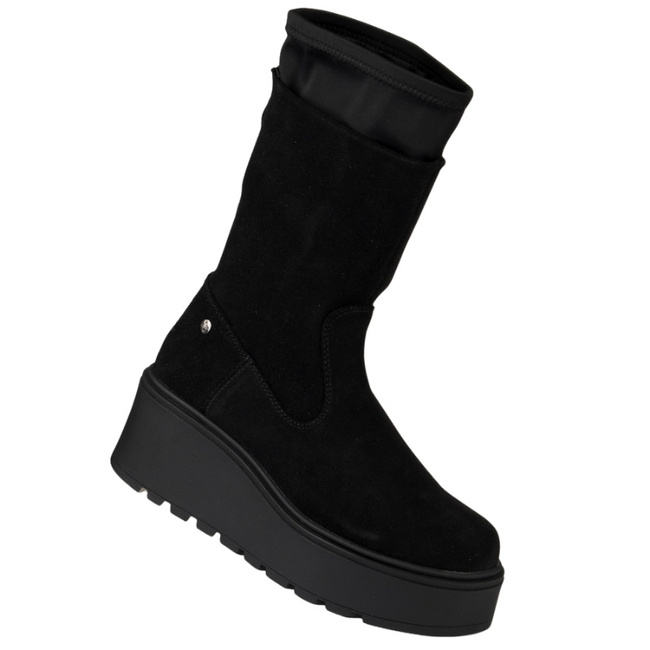 Skórzane Botki na koturnie damskie Maciejka A7161-20/00-7 czarne zamszowe