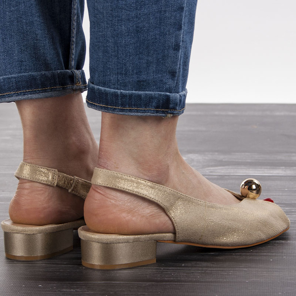 Złote sandałki damskie z kulką T.Sokolski 136 gold S