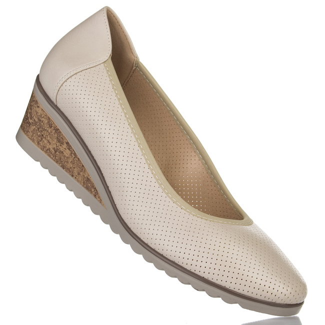 Czółenka na koturnie beżowe Potocki 12653 BGPU ażurowe