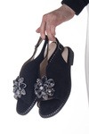 Czarne sandały damskie z ozdobą biżuterią S.Barski 001 black płaskie