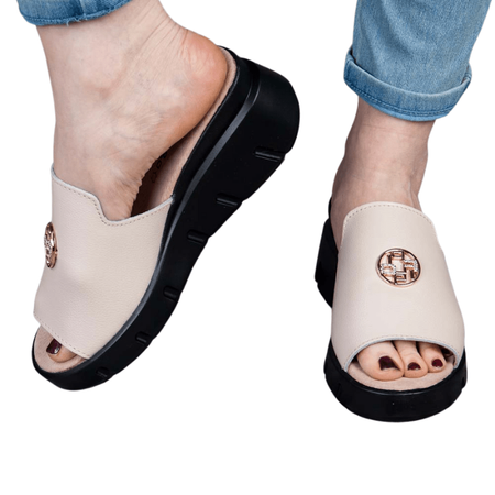 Klapki damskie Filippo DK3596/23 BE beż