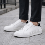 Skórzane półbuty sportowe męskie Moskała białe na grubej podeszwie