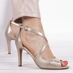 Złote sandałki na szpilce skórzane Kotyl 5947 złoty vera buty ślubne