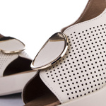 Sandały na koturnie damskie beżowe T. Sokolski L25-248 beige
