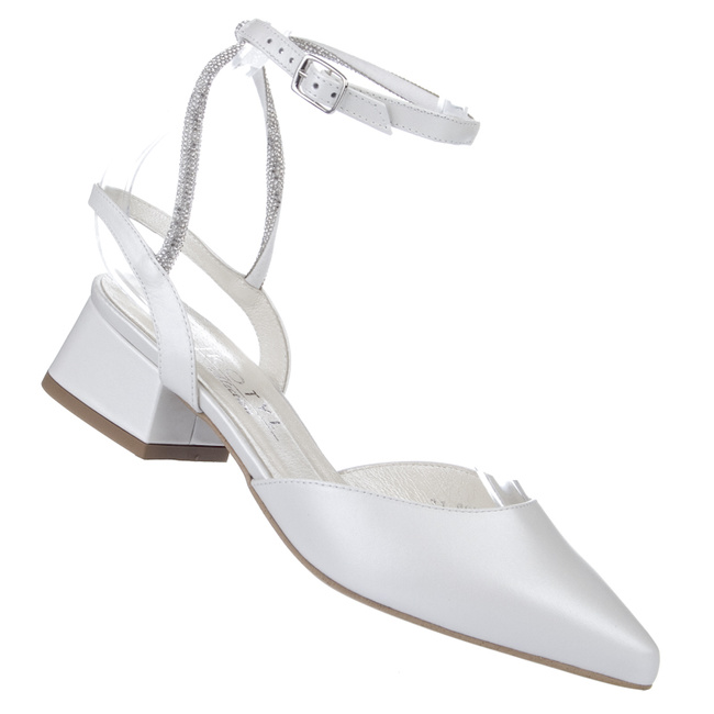 Białe czółenka damskie Kotyl 9939 biały perła skórzane buty ślubne