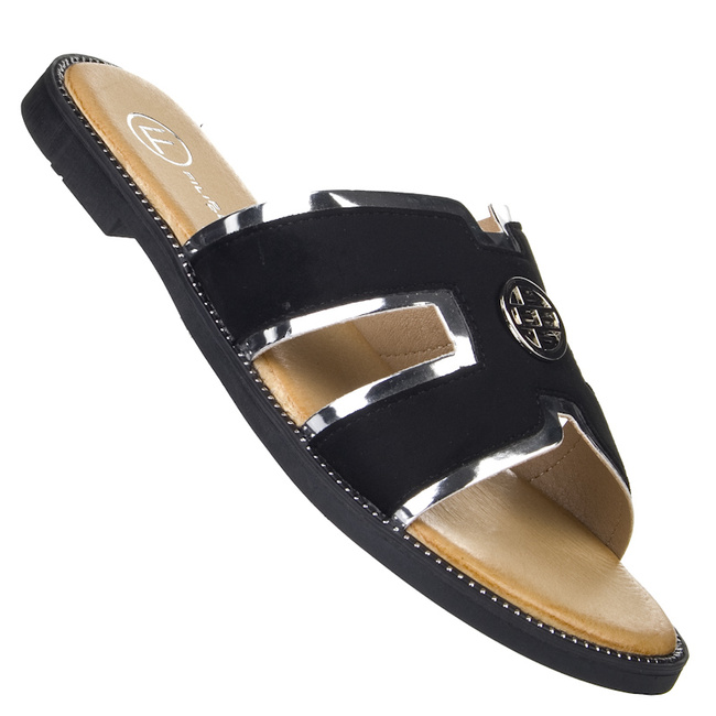 Czarne Hermeski Klapki damskie płaskie Filippo DK6921/25 BK z ozdobą