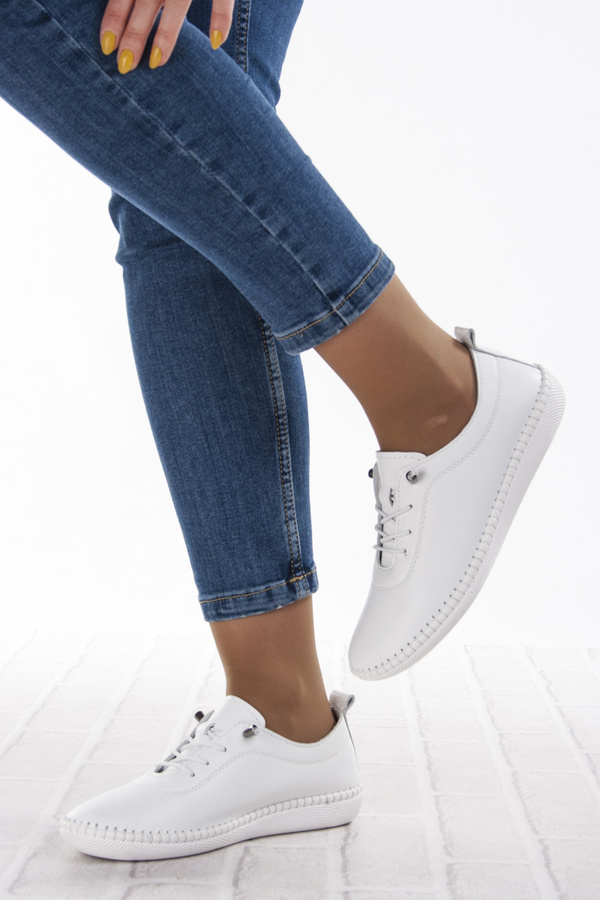 Białe półbuty skórzane T. Sokolski 2023 wht wiązane buty damskie