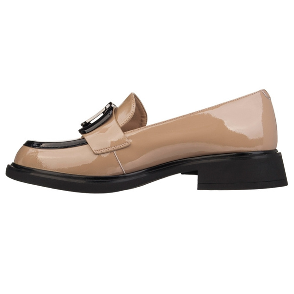 Lakierowane lordsy damskie Filippo DP6186/25 BE beżowe z ozdobą