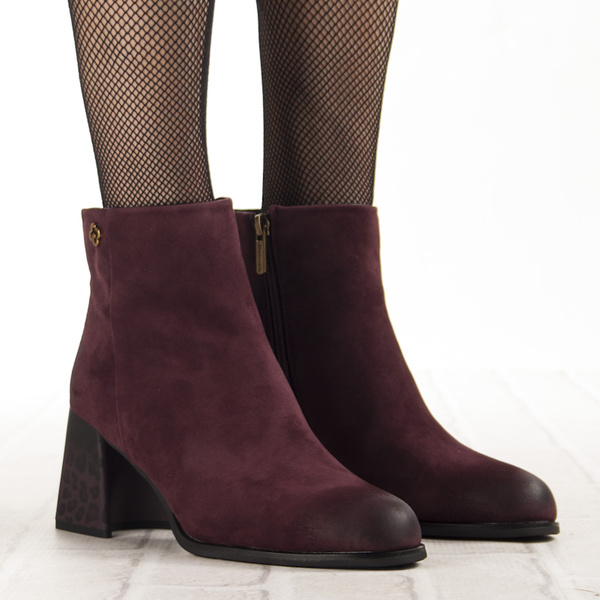 Zamszowe Botki na słupku damskie Artiker 57C0005 bordowe skórzane