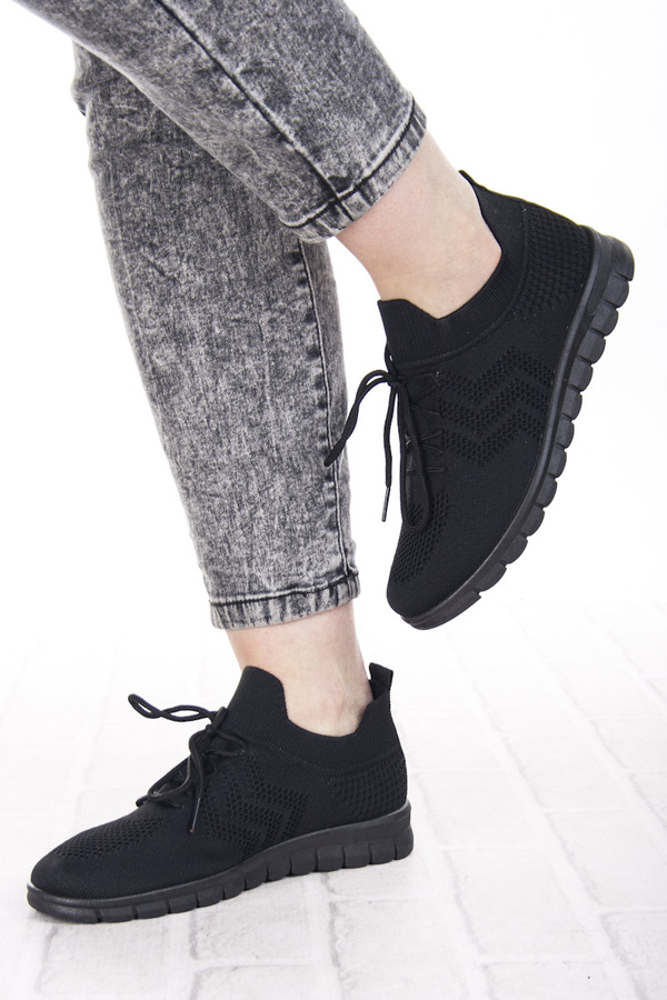 Sneakersy materiałowe damskie Potocki 16329BK czarne buty sportowe