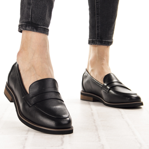 Czarne lordsy damskie Potocki 19380 BK eleganckie półbuty wsuwane