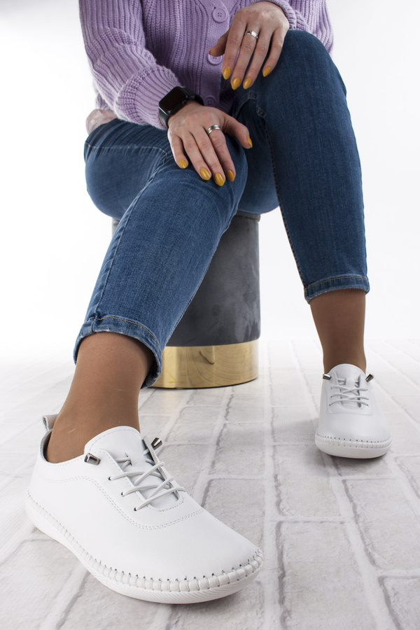 Białe półbuty skórzane T. Sokolski 2023 wht wiązane buty damskie