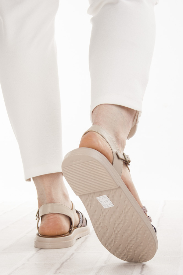 Sandały płaskie damskie z paseczkami Maciejka 06803 róż pudrowy