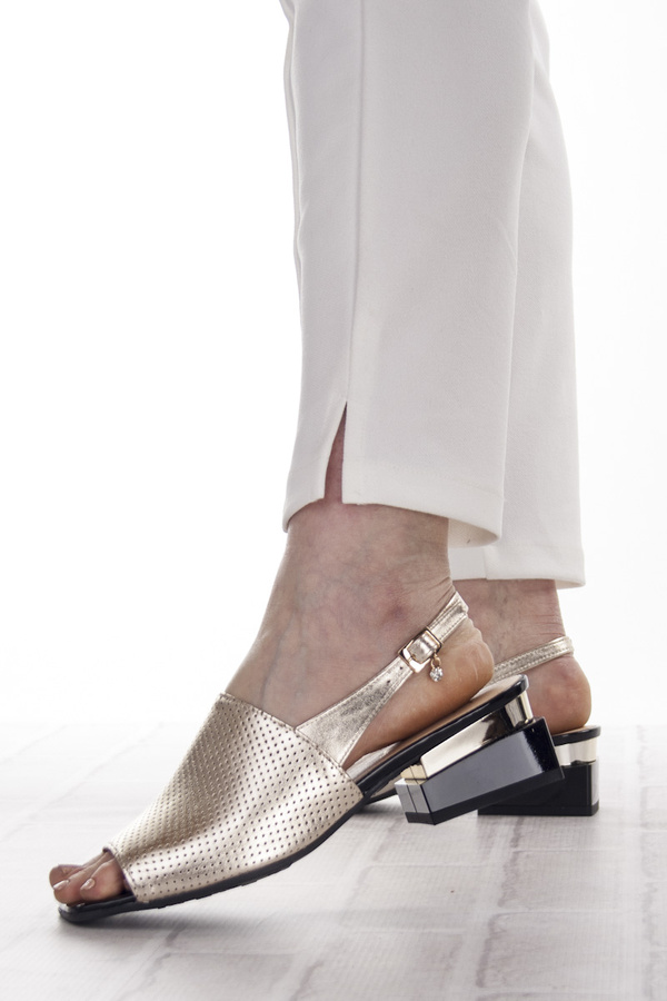 Złote eleganckie sandałki damskie Bioeco Arka 4091 skórzane 