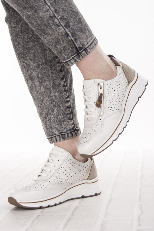 Sneakersy na koturnie damskie Maciejka P6807-11 białe buty wiosenne