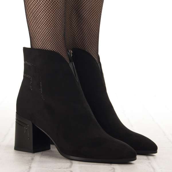 Zamszowe Botki damskie D&A S.Barski MR52-131 czarne ocieplone