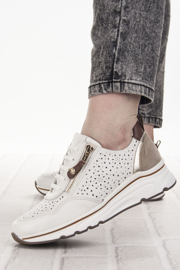 Sneakersy na koturnie damskie Maciejka P6807-11 białe buty wiosenne