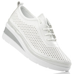 Białe półbuty ażurowe na koturnie T. Sokolski AMI W26-150 skórzane