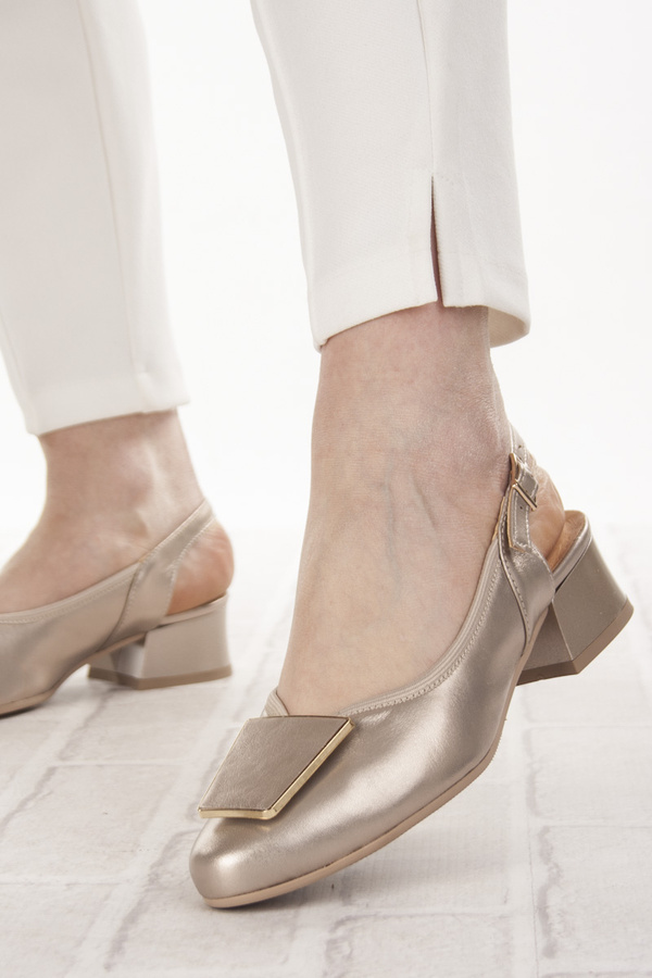 Złote sandały na płaskim obcasie Góral 1994 perła skórzane