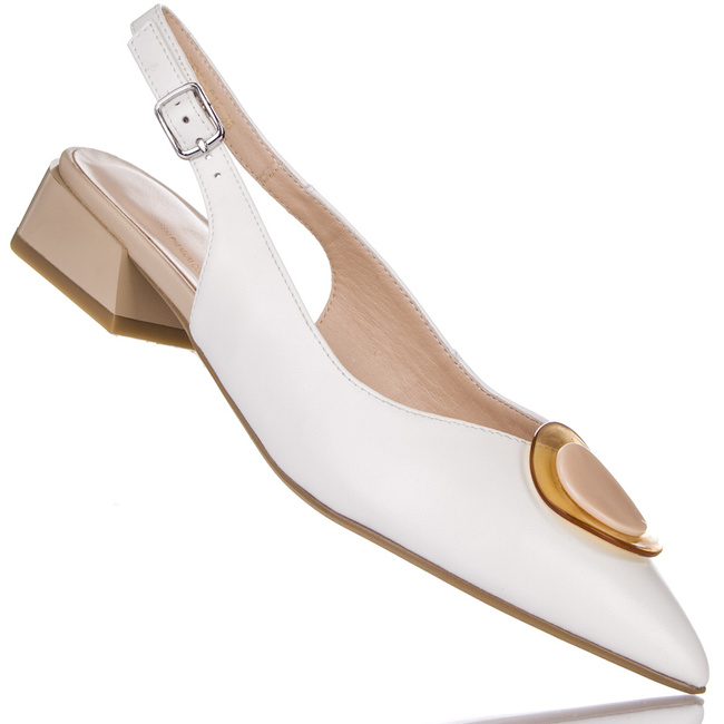 Białe sandałki z ozdobą D&A by S. Barski CR51-012 white skórzane