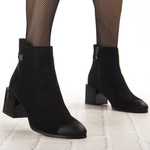 Zamszowe botki damskie Potocki 12743BK czarne ocieplone wygodne