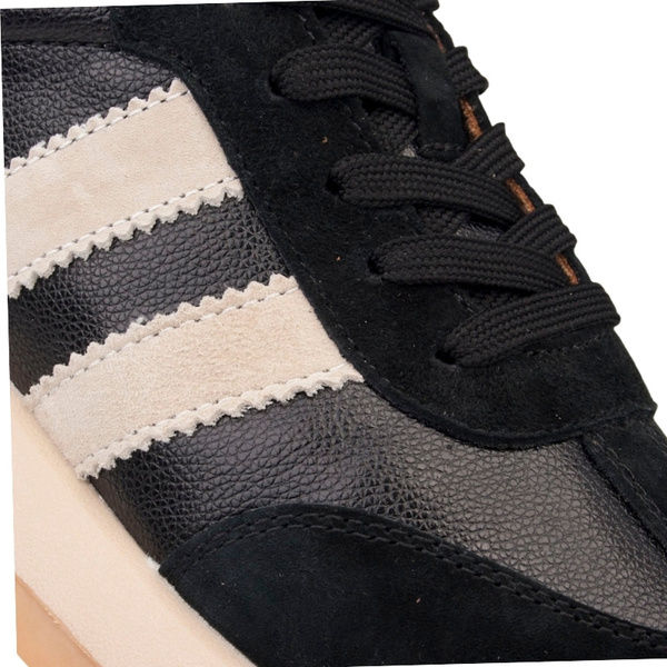 Czarne sneakersy damskie Venezia V408-00395-09 skórzane buty sportowe