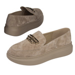 Zamszowe mokasyny damskie Filippo DP7216/25 BE beżowe z ozdobą