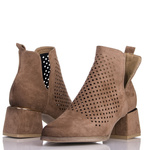 Brązowe ażurowe botki na obcasie Potocki 12356BR kowbojki na wiosnę